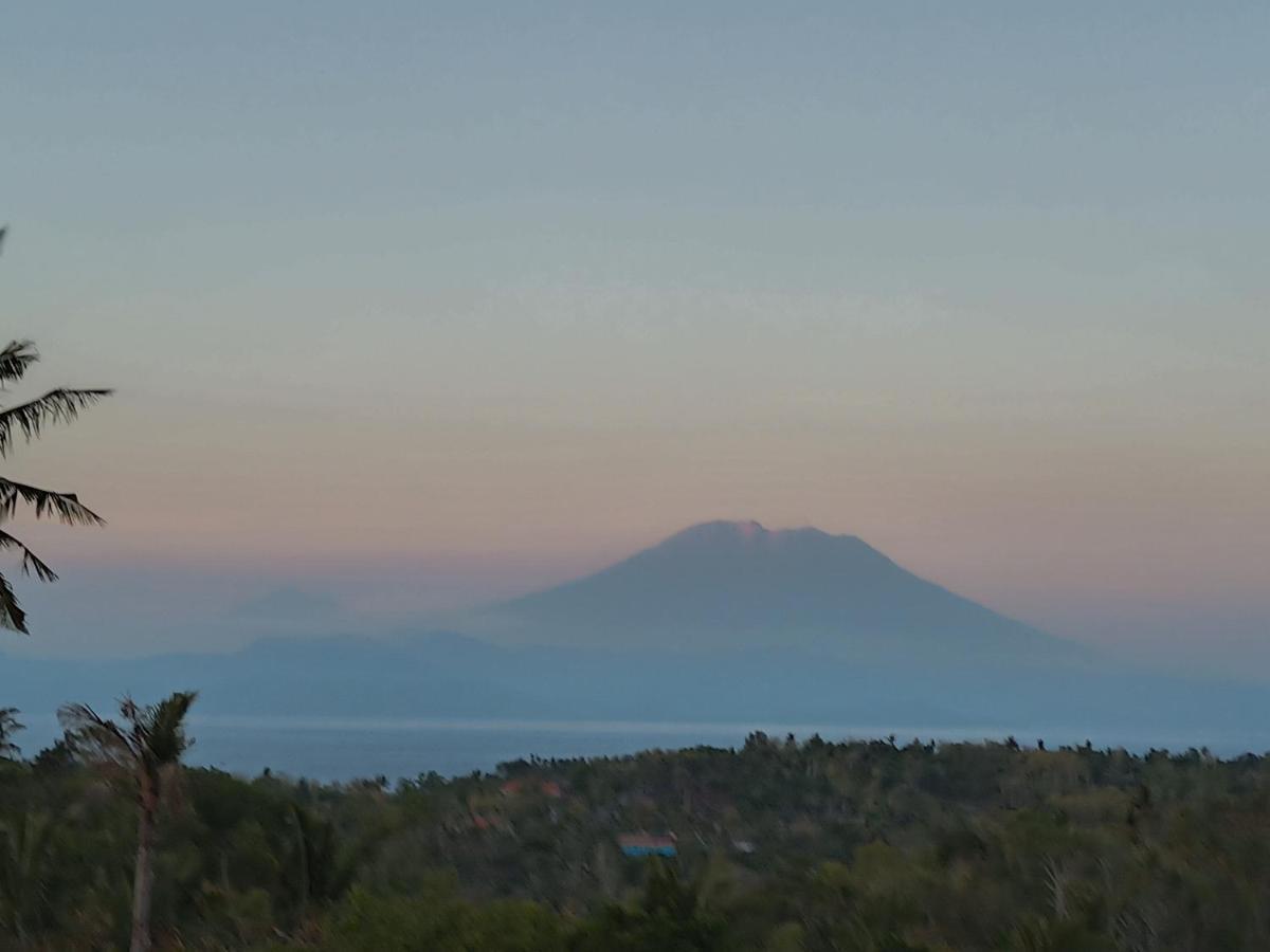 Mount Sea View Bungalow Toyapakeh Экстерьер фото